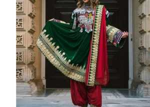 Robe culturelle afghane écologique pour femmes, manches longues, longueur genou, avec dentelle à la taille naturelle et broderie tribale authentique - Product Image 2