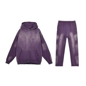 Conjunto de Sudadera con Capucha y Pantalones Acampanados Rojos Personalizados con Efecto Desgastado, Estilo Vintage, Dos Piezas, Ropa Deportiva Urbana con Estampado Gráfico para Hombre - Product Image 6