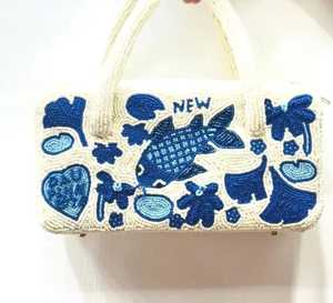 Elegante Bolso Bandolera de Diseño para Mujer con Intrincados Adornos de Cuentas y Detalles Artísticos de Rayos de Sol - Product Image 2