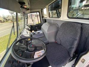 Camión Tractor Diésel 6x4 de Servicio Pesado para Logística de Alta Eficiencia y Transporte de Mercancías - Product Image 3