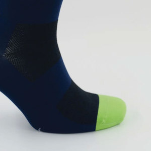 Calcetines Deportivos Clásicos OEM de Alta Calidad, Súper Elásticos, para Hombre, con Logotipo Personalizado, Calcetines de Tubo Gruesos de Compresión para Ciclismo y Baloncesto - Product Image 6