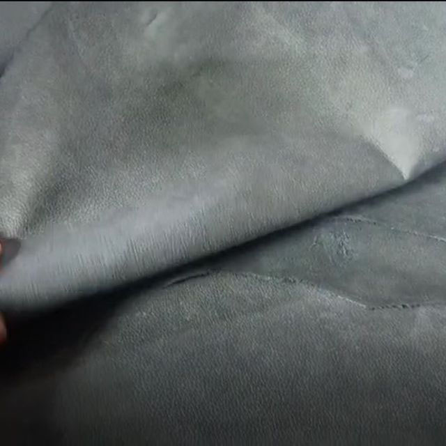 Cuir noir à croûte
