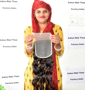 Extensions de cheveux humains 100% naturels, couleur naturelle, pour femmes, closure indienne 5*5, ondulées, double trame, ondulation profonde, cuticules soyeuses et douces. - Product Image 2