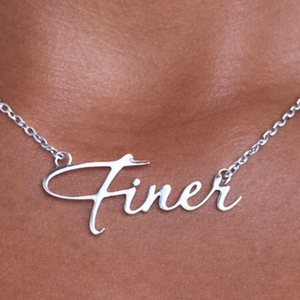 Collar con Nombre en Caligrafía Finera, Colgante Minimalista con Cadena, Joyería Griega Dorada/Plateada, Regalo Elegante y Personalizado para Mujer - Product Image 4