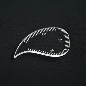 Plantillas transparentes de acrílico para mapeo de cejas, 5 unidades, reglas para dar forma a las cejas con marcas de medición grabadas para uso en salones de belleza - Product Image 1