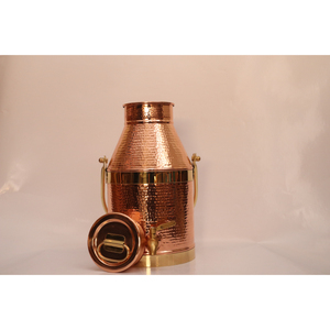 Distributeur d'eau en cuivre pur avec robinet et couvercle en laiton anti-fuite, pot Matka en cuivre traditionnel martelé à la main, réservoir de stockage pour la maison - Product Image 1