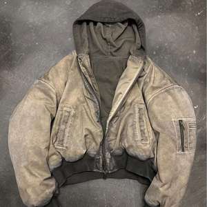 Customizable 100% Cotton Retro Street-<b>Style</b> Hoodie with <b>Spray</b> Stone Wash Distressed Fading/Patchwork Craft Design - Product Image 1