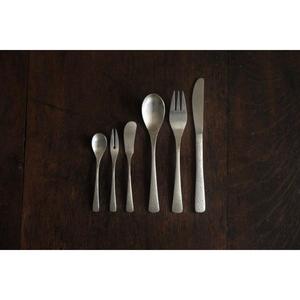 Juegos de cubiertos franceses reutilizables, aptos para contacto con alimentos, de metal de alta calidad, juego de cubiertos plateados, cucharas, tenedores, cuchillos, 4 piezas, para decoración de fiestas. - Product Image 5