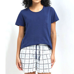 ชุดเซ็ตเสื้อผ้าผู้หญิงสำหรับฤดูร้อน ชุดเซ็ตเสื้อครอปแขนสั้น+กางเกงขาสั้นเอวสูง รับสกรีนโลโก้ - Product Image 1