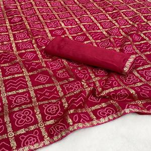 VASTRA COTTAGE Sari Tradicional de Seda Vichitra Magenta con Estampado Bandhani Dorado y Borde Bordado - Product Image 4