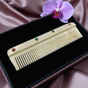 Peine de Hueso de Búfalo Blanco Vikingo Hecho a Mano y de Origen Ético, Peine de Hueso con Múltiples Cabujones Creativo para Cabello Humano Medieval - Product Image 2