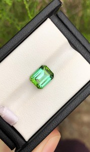 Turmalina verde neón natural, piedra preciosa suelta, corte esmeralda, cristal para la elaboración de joyas - Product Image 2