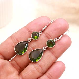 Pendientes de Peridoto de Lujo, Pendientes Colgantes en Forma de Pera de Plata de Ley 925 para Mujer - Product Image 4