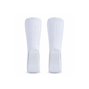 Protège-tibias et arrière-pieds pour adulte en néoprène léger, design flexible et réglable pour le kick-boxing et l'entraînement MMA - Product Image 4