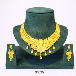 MOLL JEWELLERS Dubaï – Ensemble de bijoux de mariage et de fiançailles classique et tendance pour femme, plaqué or 24 carats, avec collier et boucles d'oreilles en zircon - Product Image 4