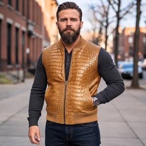 Chaleco de Cuero Repujado Transpirable y Resistente al Viento para Hombre |   Chaleco de Motociclista Estilo Western Auténtico - Product Image 2