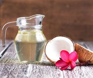 Huile de coco pure et naturelle du Vietnam pour la transformation alimentaire, les cosmétiques et l'usage industriel - Product Image 1