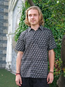 Chemise à manches courtes en coton pour homme, imprimé floral artisanal d'inspiration vintage, fabrication artisanale durable, décontractée pour l'été, boutonnée - Product Image 2