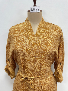 Kimono de Verano Vintage de Seda Reciclada, Estilo Sari Indio, Cuello en V, Cierre con Cordón, Mangas Largas Suaves, Largo Completo, Frente Liso - Product Image 4