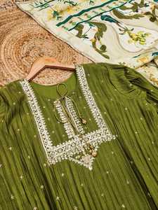Costume prêt-à-porter Dhwaja Export Green Chinon avec broderie et travail de sequins - Product Image 2