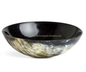 Bol en corne naturelle fabriqué à la main pour servir et décorer Bol biologique de style viking rustique pour collations clés bijoux ou affichage à la maison - Product Image 4