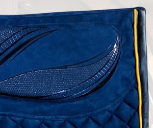 Almohadilla de Montar Premium GP/Jumping de Algodón Acolchado con Espuma Viscoelástica y Antideslizante con Estampado de Silicona - Product Image 3
