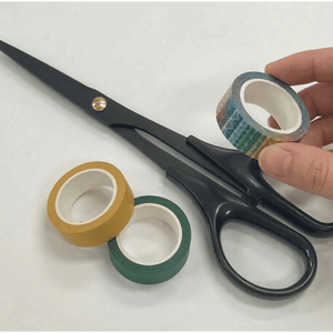 Tijeras Deportivas de Acero Inoxidable de 6.75” para Cortar Cinta Atlética - Product Image 1