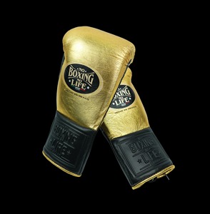 ถุงมือชกมวยรุ่นใหม่ล่าสุด แบบผูกเชือก สีทองเมทัลลิกและสีดำ ไม่มีลาย "Boxing"  ไม่มีลาย "Life" แห้งเร็ว ป้องกันรังสียูวี รุ่น CP-BG-13 - Product Image 6