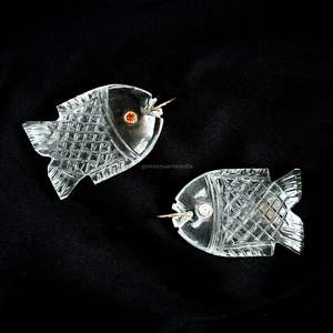 Colgante de Pez de Cuarzo Cristal Natural, Plata 925, Hecho a Mano, Amuleto de Pez de Piedra Preciosa, Collar Tallado a Mano, Joyería de Cristal Curativo - Product Image 1