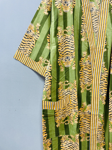Bata Kimono Larga de Algodón Suave con Estampado de Tigre y Flores, Cuello en V, Cierre con Cordón, Estilo Indio, Lujo Clásico, Verano/Invierno - Product Image 4