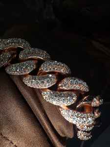 Bracelet porte-bonheur unisexe classique exquis en argent sterling 925 de haute qualité avec diamant Moissanite et trèfle serti clos - Product Image 4