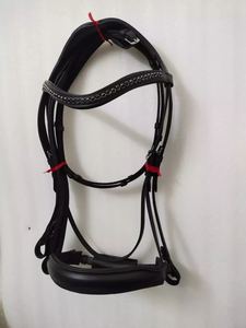 Brida Anatómica Premium de Cuero Negro para Caballo con Cabezada Acolchada, Freno y Frentera Curva. - Product Image 1