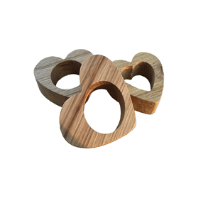 Anneau de serviette en bois en forme de cœur mignon pour mariages, dîners et occasions festives, boucles de serviette finies brillantes pour accessoires de table - Product Image 1