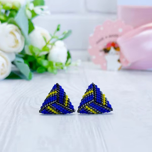 Boucles d'oreilles triangulaires en perles bleu marine, géométriques, minimalistes, délicates, pour femmes, cadeau - Product Image 1