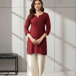 Damen Freizeit-Tunika aus Seide in Weinrot, einfarbig, normale Länge, Rundhals, Dreiviertelärmel, komplett genäht, elegantes Oberteil - Product Image 1