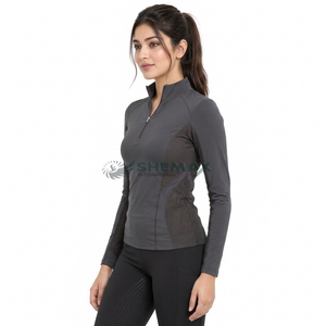 Sous-vêtement thermique pour femme, conçu avec un tissu extensible doux, coupe ajustée et matière respirante pour un confort hivernal. - Product Image 6