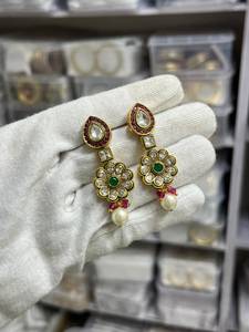 Parure de collier indien Polki Kundan plaqué or avec zircon, bijoux de mariée imposants avec boucles d'oreilles pour mariage et fête - Product Image 6