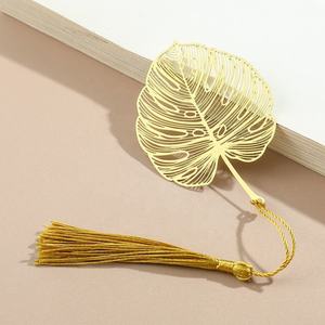 Marcapáginas de metal único con formas creativas, perfecto para amigos, familiares, niños, estudiantes y amantes de la literatura en todo el mundo. - Product Image 5