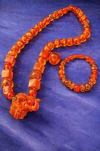 Hot Selling Handmade Colorful Resin Necklace for Classic Fashion Jewelry with Pearl Chains Direct From India Resin Crafts - Product Image 3