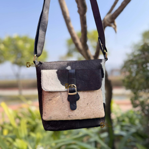 กระเป๋าสะพายดีไซน์ใหม่ หนังวัวแท้ กระเป๋าถือสไตล์ยิปซี โบโฮ ขนสัตว์ หนังวัวแท้ งานแฮนด์เมดสไตล์วินเทจตะวันตก กระเป๋าอเนกประสงค์ - Product Image 1