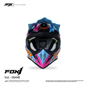 El casco JPX Fox1 Motif X 42 Supermoto Cross ofrece una protección superior y un estilo audaz para la mejor experiencia de motocross. - Product Image 1