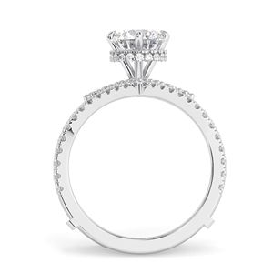 Bague de fiançailles trio pour femme, style unique et élégant, avec diamant de laboratoire taille ronde et halo dissimulé - Product Image 4