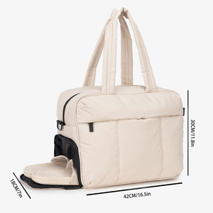 Bolsa de lona acolchada de gran capacidad con compartimento para zapatos con cremallera, asa suave, para viajes, gimnasio y fitness. - Product Image 2