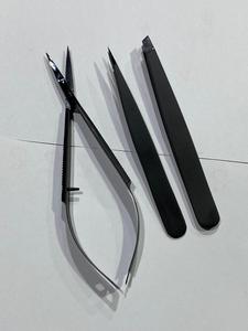Pinzas de Cejas Plateadas de Alta Calidad con Logotipo Personalizado, Pinzas de Acero Sostenible con Puntas Inclinadas y Afiladas, Pinzas de Cejas con Tijeras de Cejas - Product Image 2