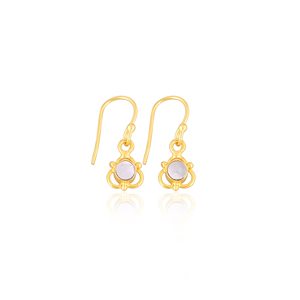 Élégantes boucles d'oreilles en laiton en forme de petite fleur en nacre pour femmes - Product Image 1