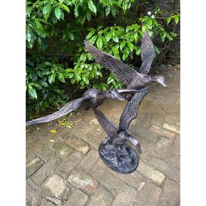 Prix de gros, statue de bronze de 3 oiseaux en vol, articles de jardin, grande taille, sculpture antique, fabrication en Inde - Product Image 6