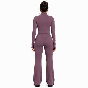 Ensemble de yoga pour femme, veste zippée ajustée à col montant et manches longues, pantalon évasé taille haute, tenue de sport personnalisée, sensation seconde peau, vêtements de sport ajustés - Product Image 2