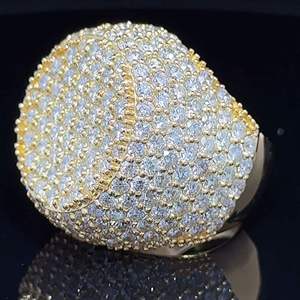 Anillo de cóctel de lujo para mujer, chapado en oro amarillo, con diamantes de talla brillante redonda y engaste pavé, joyería llamativa para fiestas. - Product Image 3