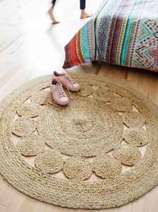 Alfombra rústica estilo granja hecha de yute 100%, fácil de limpiar, material natural para dormitorio y sala de estar. - Product Image 2