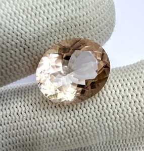 พลอยมอร์แกไนต์สีเทาธรรมชาติ รูปทรงวงรี สำหรับทำเครื่องประดับ Zubeda Gems ขนาดฟรีไซส์ คุณภาพเยี่ยม เกรดหายาก ตรวจสอบโดยบุคคลที่สาม - Product Image 1